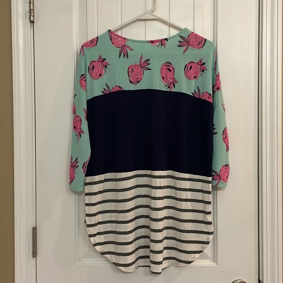 Mermaid Cove small 3/4 sleeve top - Picture 5 of 5